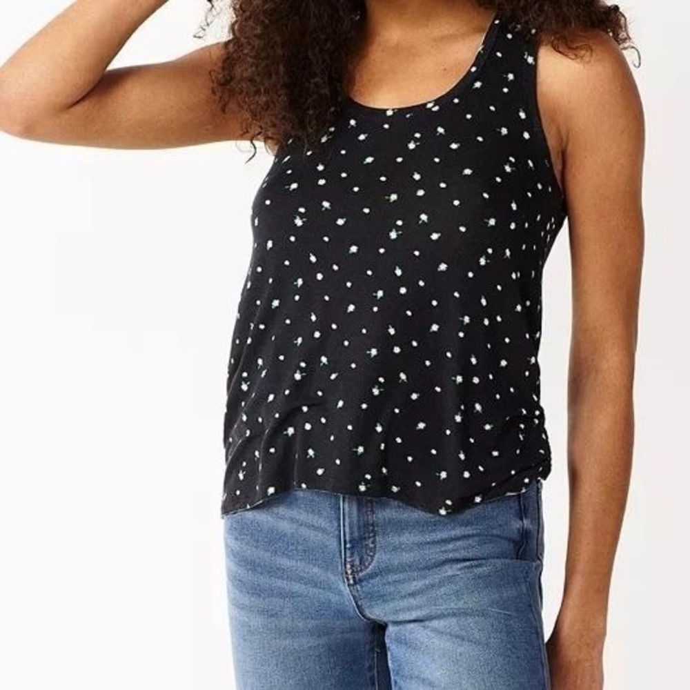 Juniors NWT SO Relaxed Scoop Neck Tank Top Tiny Black Floral XS